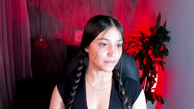Snapshot of Brittany__18 chatting on January 12, 12:49 am Brittany 18 online show from January 12, 12:49 am