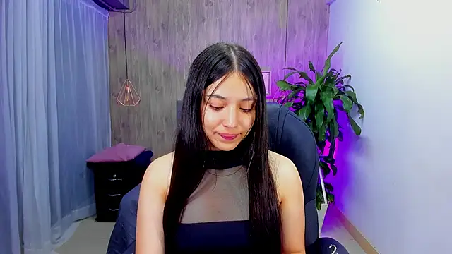 Snapshot of Brittany__18 chatting on January 18, 10:39 pm Brittany 18 online show from January 18, 10:39 pm