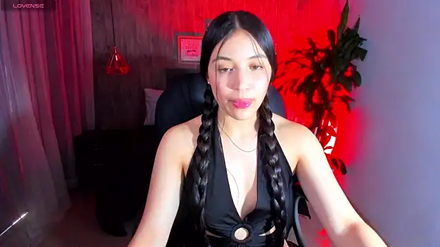 Snapshot of Brittany__18 chatting on January 8, 7:34 pm Brittany 18 online show from January 8, 7:34 pm