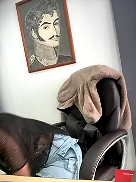 BELLA--26 online show from November 30, 1:34 pm