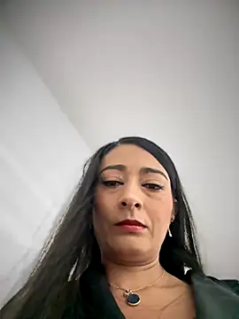 BELLA--26 online show from November 10, 1:38 pm