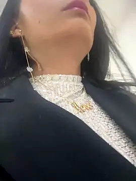 BELLA--26 online show from November 7, 2:21 pm