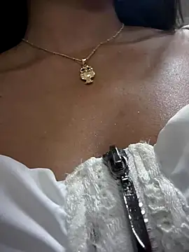 BELLA--26 online show from October 6, 2:07 pm