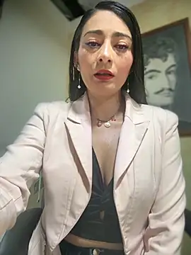 BELLA--26 online show from September 18, 1:47 pm