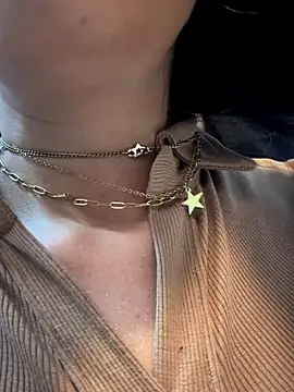 BELLA--26 online show from September 22, 2:12 pm