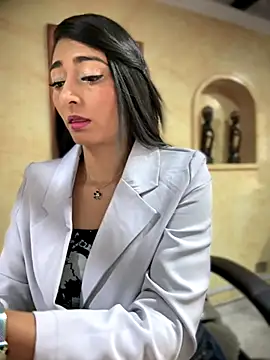 BELLA--26 online show from October 27, 1:56 pm