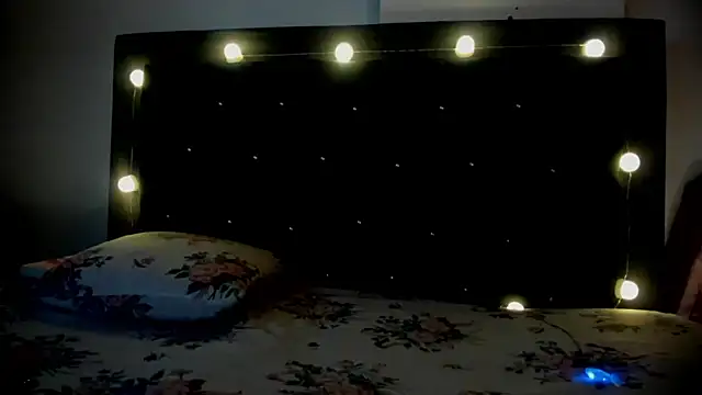 violetadumsper online show from March 14, 4:07 am