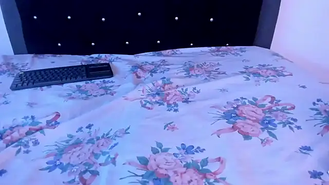 violetadumsper online show from October 5, 3:30 am