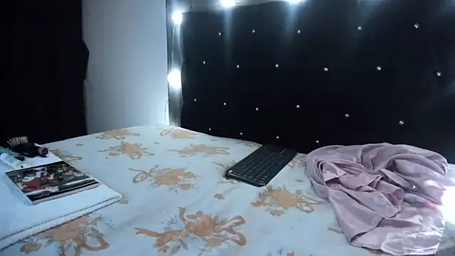 violetadumsper online show from March 8, 2:37 am