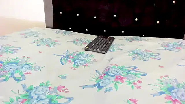 violetadumsper online show from January 9, 2:40 am