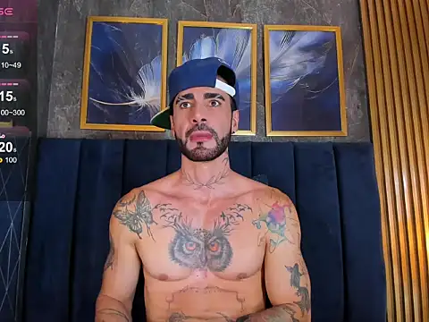 Lancelot Benwick online show from April 13, 8:24 pm