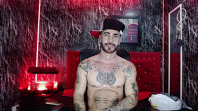 Lancelot Benwick online show from January 24, 4:16 am