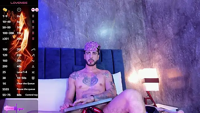 Lancelot Benwick online show from December 1, 7:59 pm