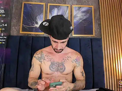 Lancelot Benwick online show from April 17, 8:33 pm