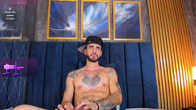 Lancelot Benwick online show from March 9, 8:34 pm