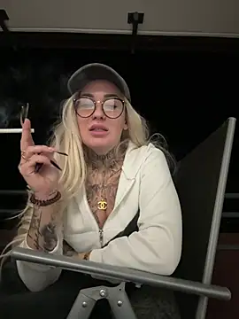 Mia-Fuchs online show from February 26, 6:48 pm