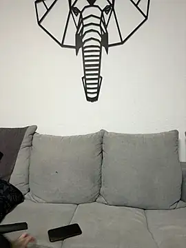 Mia-Fuchs online show from March 3, 10:10 pm