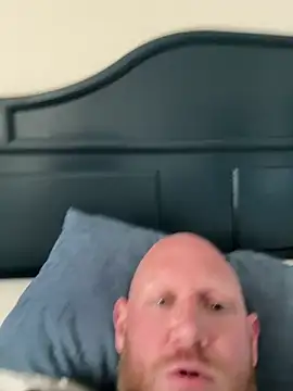 Snapshot of ozmit chatting on January 18, 5:48 pm ozmit online show from January 18, 5:48 pm