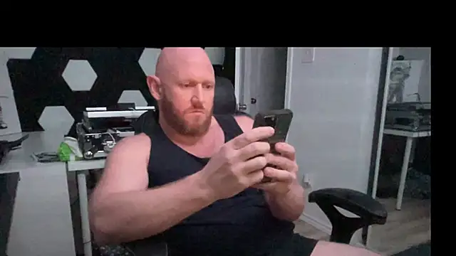 Snapshot of ozmit chatting on February 28, 5:37 am ozmit online show from February 28, 5:37 am