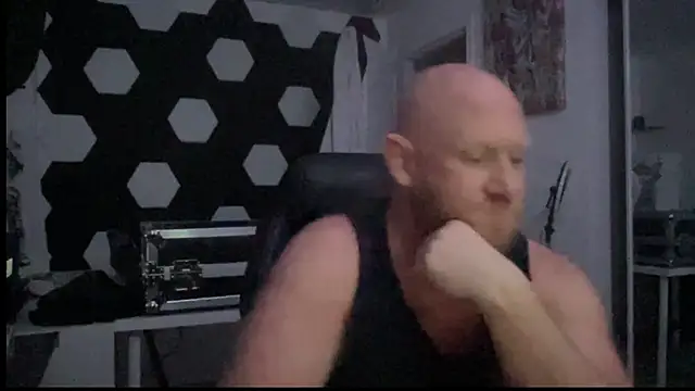 Snapshot of ozmit chatting on January 10, 3:39 am ozmit online show from January 10, 3:39 am