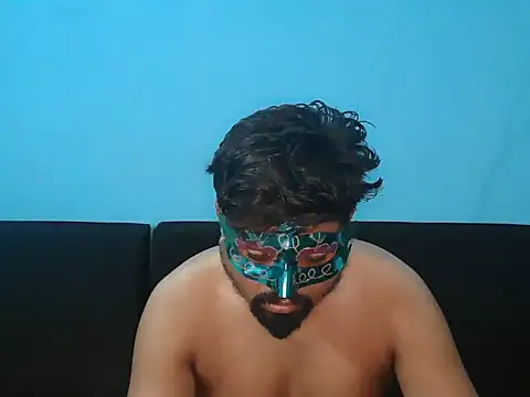 Snapshot of Desi_Heat chatting on April 20, 3:02 pm Desi Heat online show from April 20, 3:02 pm