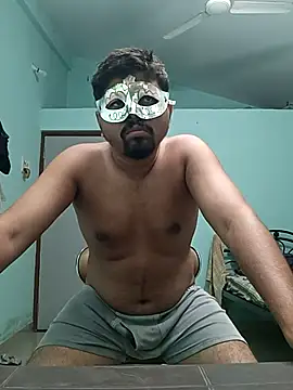 Snapshot of Desi_Heat chatting on March 5, 4:13 pm Desi Heat online show from March 5, 4:13 pm