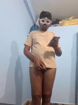 Desi Heat online show from October 21, 1:05 am