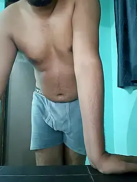 Snapshot of Desi_Heat chatting on January 1, 4:29 pm Desi Heat online show from January 1, 4:29 pm
