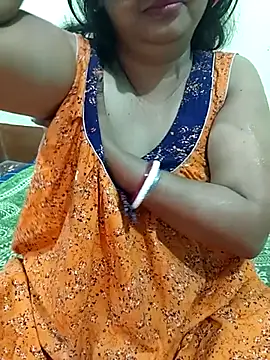  MilkyBar online show from December 14, 2:40 am