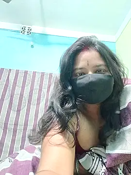  MilkyBar online show from February 8, 6:01 pm