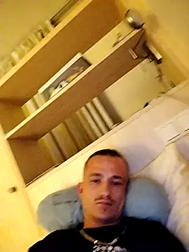 Snapshot of frankthefuck69 chatting on October 15, 6:38 pm frankthefuck69 online show from October 15, 6:38 pm