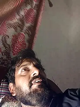 Snapshot of MAGNETICDADDY8 chatting on December 14, 2:18 am MAGNETICDADDY8 online show from December 14, 2:18 am