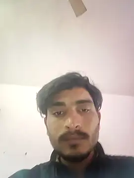 Snapshot of MAGNETICDADDY8 chatting on November 27, 8:04 am MAGNETICDADDY8 online show from November 27, 8:04 am