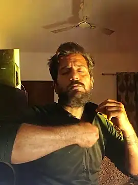 MAGNETICDADDY8 online show from December 18, 5:17 pm