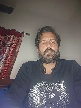 MAGNETICDADDY8 online show from January 17, 9:46 am