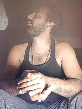 MAGNETICDADDY8 online show from December 17, 1:32 am