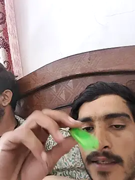 Snapshot of MAGNETICDADDY8 chatting on November 24, 7:14 pm MAGNETICDADDY8 online show from November 24, 7:14 pm