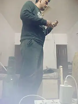 Snapshot of MAGNETICDADDY8 chatting on October 23, 9:02 pm MAGNETICDADDY8 online show from October 23, 9:02 pm