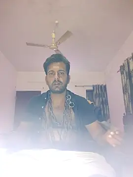 Snapshot of MAGNETICDADDY8 chatting on November 2, 6:02 pm MAGNETICDADDY8 online show from November 2, 6:02 pm