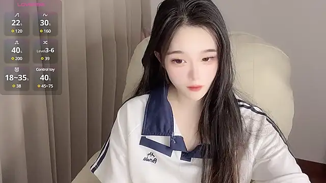 Snapshot of YUAN-- chatting on January 5, 6:56 pm YUAN-- online show from January 5, 6:56 pm