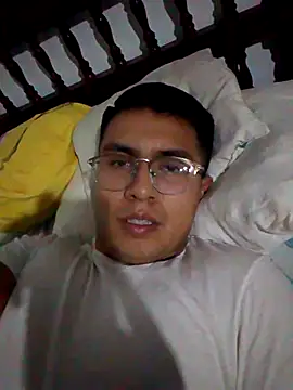 Snapshot of RODRI_POLLADURA chatting on December 15, 5:02 am RODRI POLLADURA online show from December 15, 5:02 am
