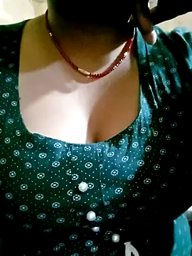 karishma736 online show from January 14, 9:45 am