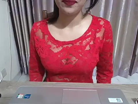 Snapshot of Elena-Cruz chatting on January 29, 5:02 pm Elena-Cruz online show from January 29, 5:02 pm