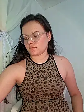 camillebr online show from March 6, 11:00 pm