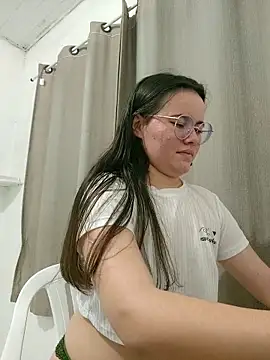 camillebr online show from October 5, 11:17 pm