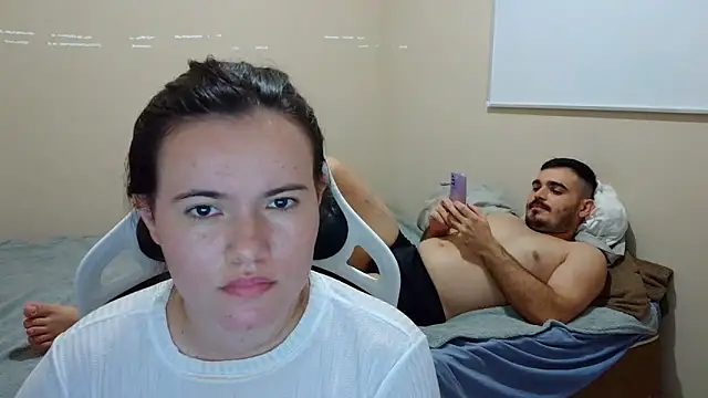 camillebr online show from March 22, 6:47 pm