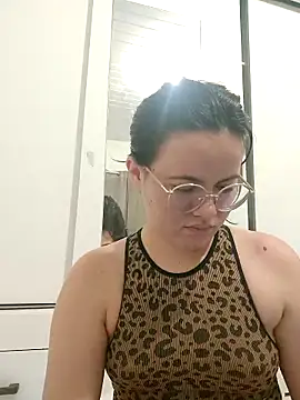 camillebr online show from December 16, 12:04 am