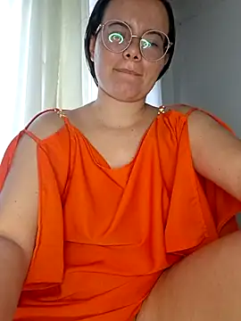 camillebr online show from April 10, 11:28 am