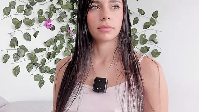 Laurensmith9 online show from April 28, 2:21 pm