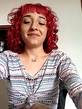 Snapshot of NickiYoung chatting on June 19, 5:52 pm NickiYoung online show from June 19, 5:52 pm